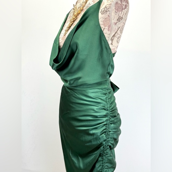 LAVISH ALICE Emerald Green drape neck ruched skirt midi cocktail dress size  8